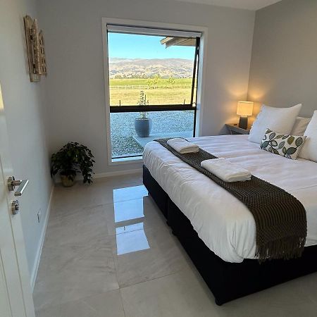 Tarras Serenity Haven - Mountain Views And Calm Exterior foto